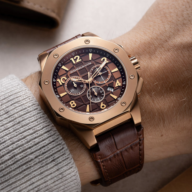 CORNAVIN CO 2012-2016R - Schweizer Chronograph mit Roségold-PVD-Gehäuse und braunem Zifferblatt und Lederband