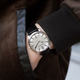 Cornavin Swiss Made Uhr der Kollektion Bellevue mit schwarzem Lederband